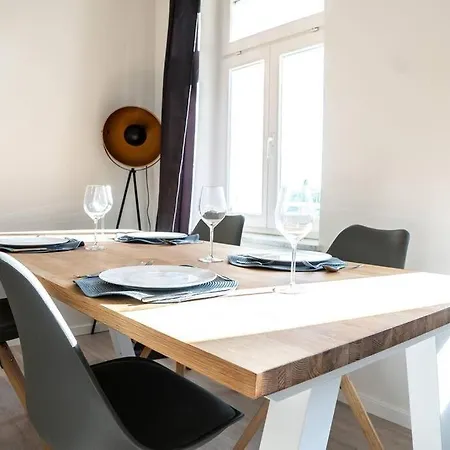 Super Lage Modern Boxspringbett *netflix* Wlan* Apartment