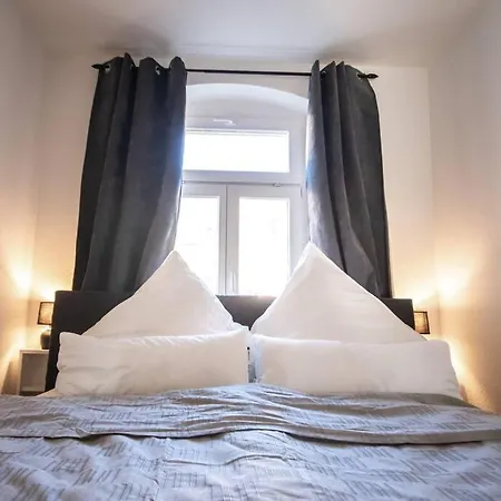 Super Lage Modern Boxspringbett *netflix* Wlan* 公寓