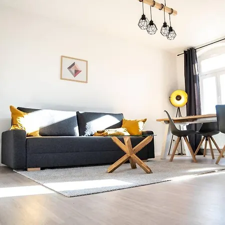 Super Lage Modern Boxspringbett *netflix* Wlan* 公寓